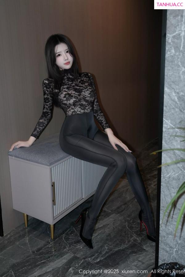 袁圆  [XiuRen]高清写真图 2025.04.18 No.10171 袁圆 黑色蕾丝第15张图片
